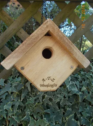 Hanging Wren V Nestbox