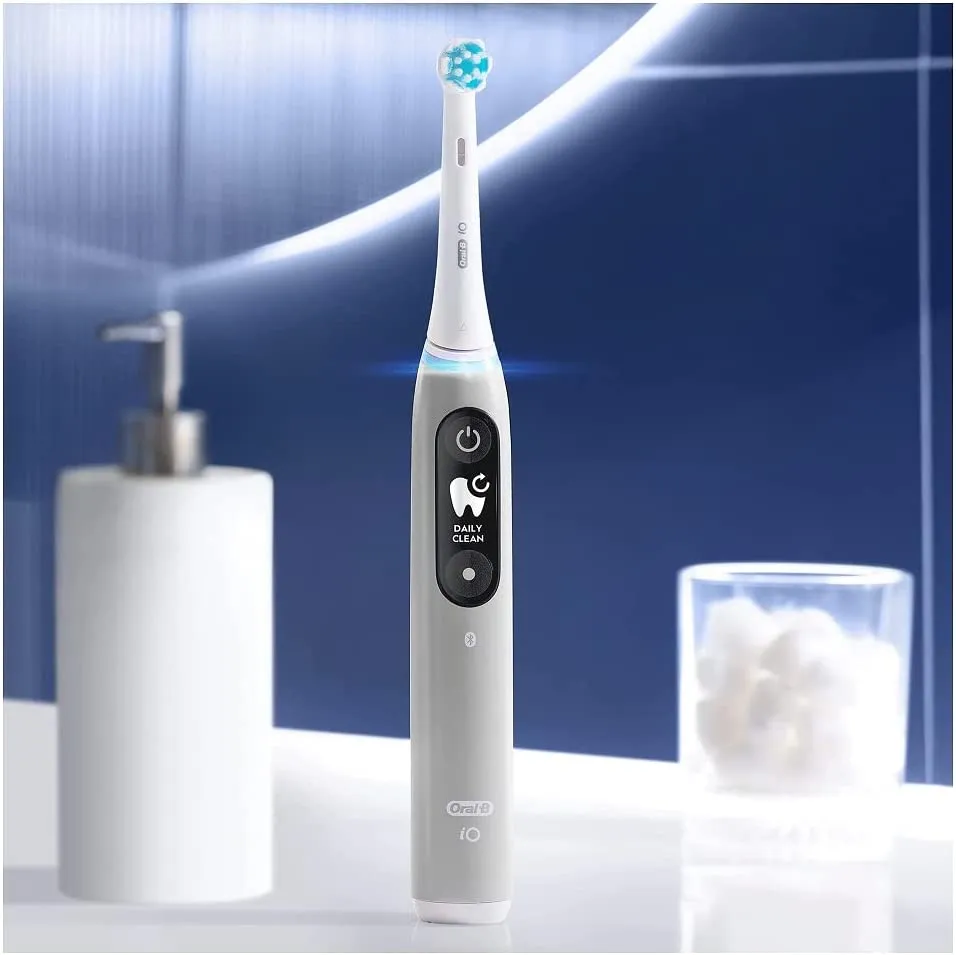 Oral-b iO Series 6 Electric Toothbrush, 1 Toothbrush Head & Travel Case, 5 Modes with Teeth Whitening, UK 2 Pin Plug